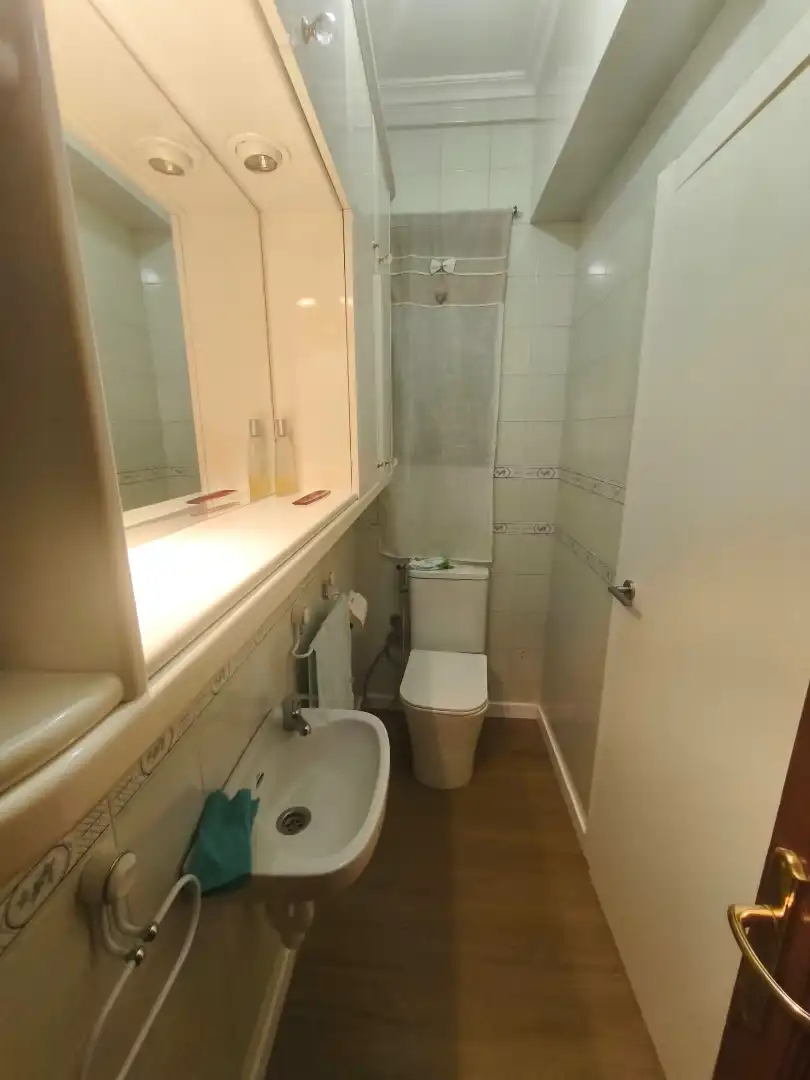 Bathroom of Flat for sale in Couto