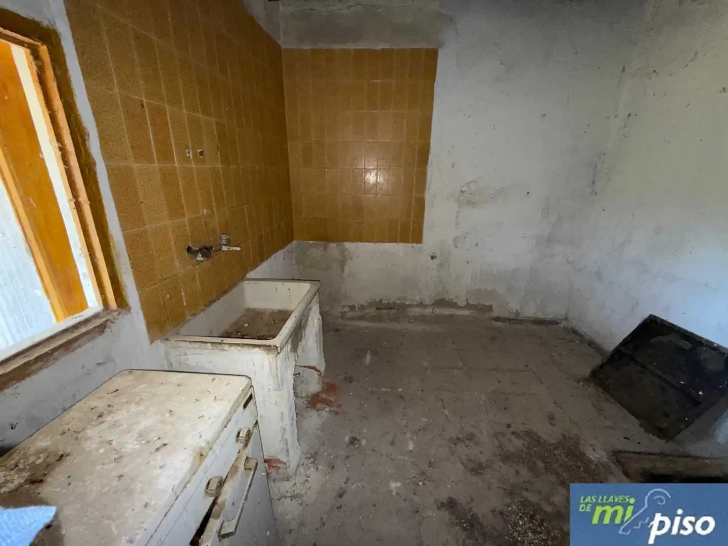 Kitchen of Houses for sale in Piña de Esgueva  with Private garden, Terrace and Storage room