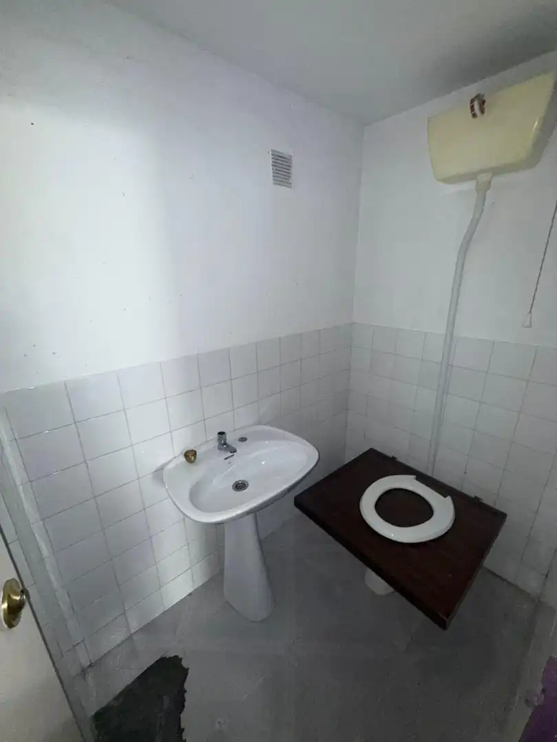 Bathroom of Houses for sale in Morón de la Frontera