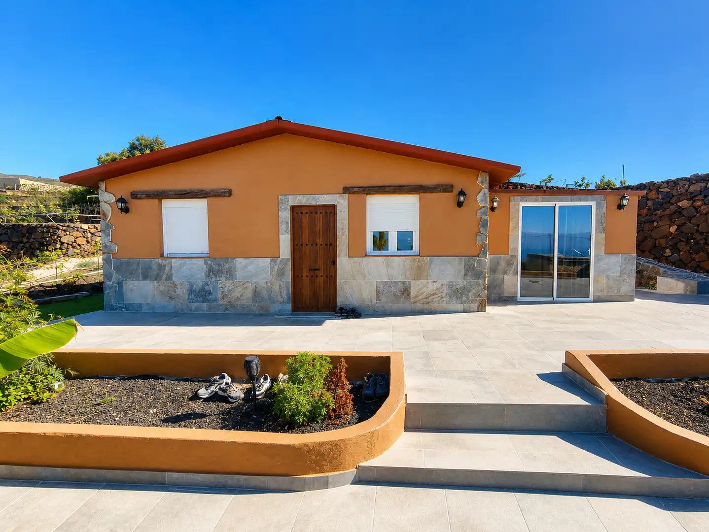 Vista exterior de Finca rústica en venda en San Miguel de Abona amb Aire condicionat, Calefacció i Jardí privat