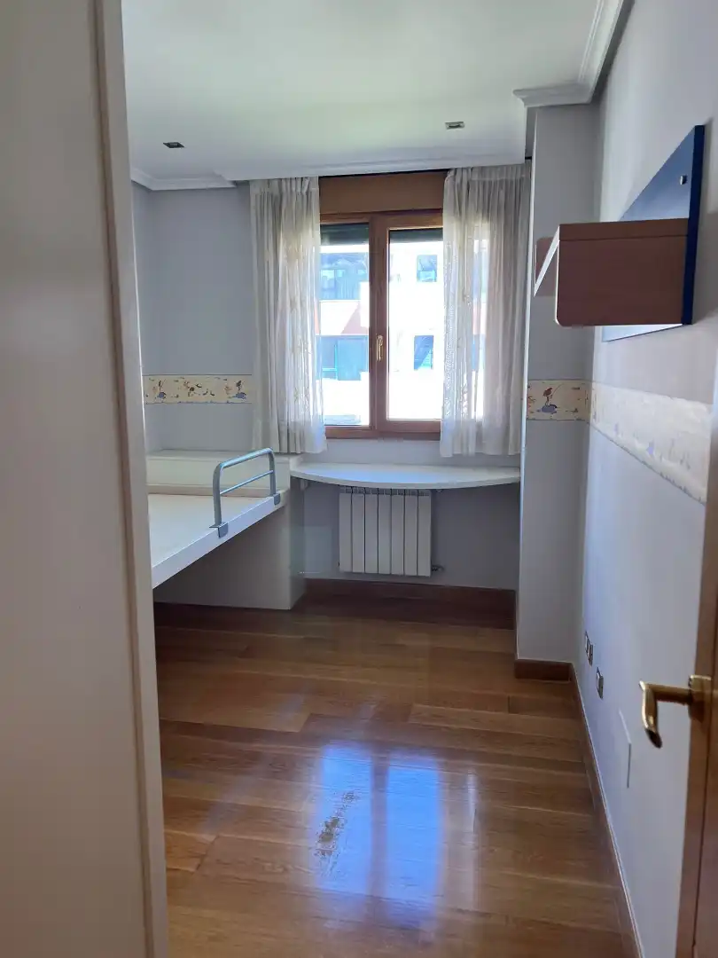 Habitación de Piso en venta en Santander con Calefacción y Trastero