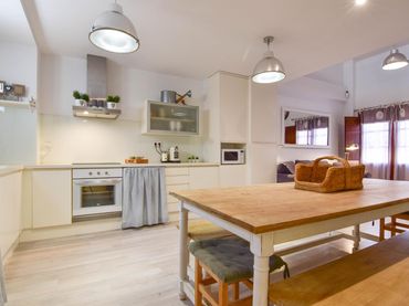 Duplex with balcony to rent in Ciutat Vella