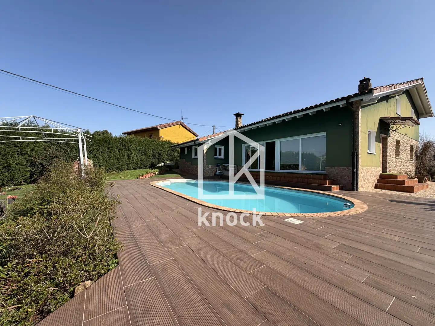 Piscina de Casa o xalet en venda en Langreo amb Calefacció, Terrassa i Traster
