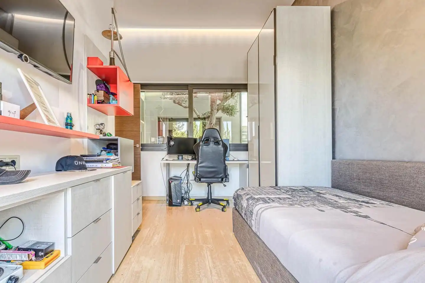 Bedroom of Houses for sale in Figueres  with Private garden, Terrace and Swimming Pool