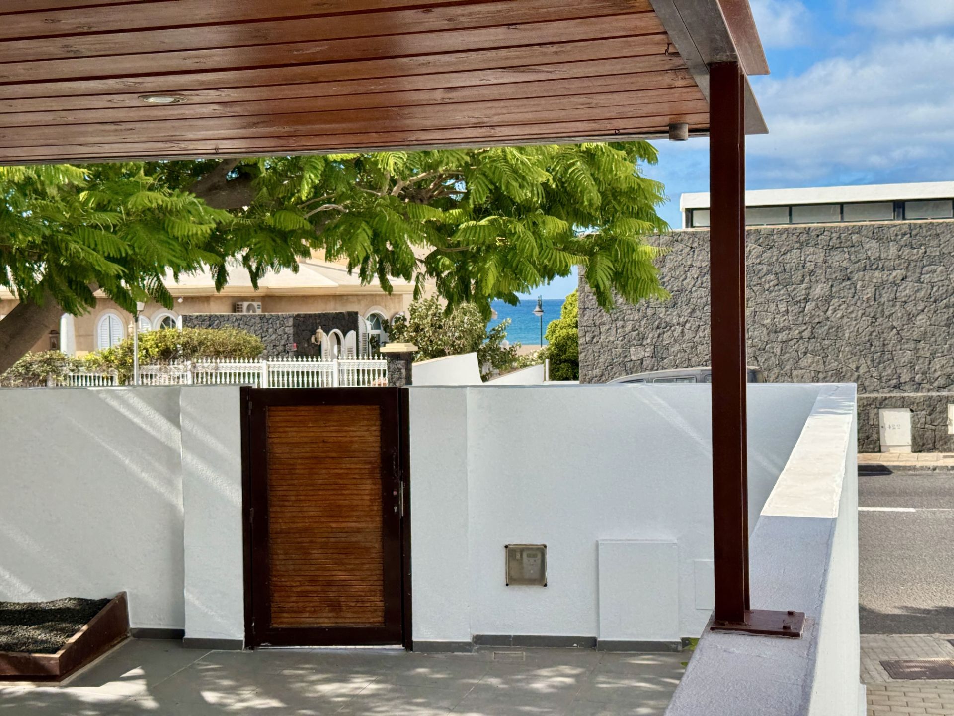 Vista exterior de Casa o xalet en venda en Arrecife amb Moblat