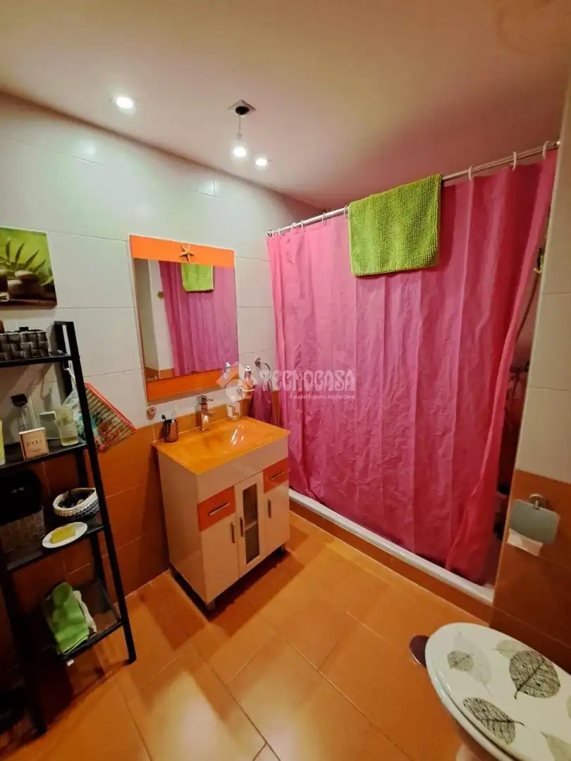 Baño de Piso en venta en Parla con Aire acondicionado, Calefacción y Terraza