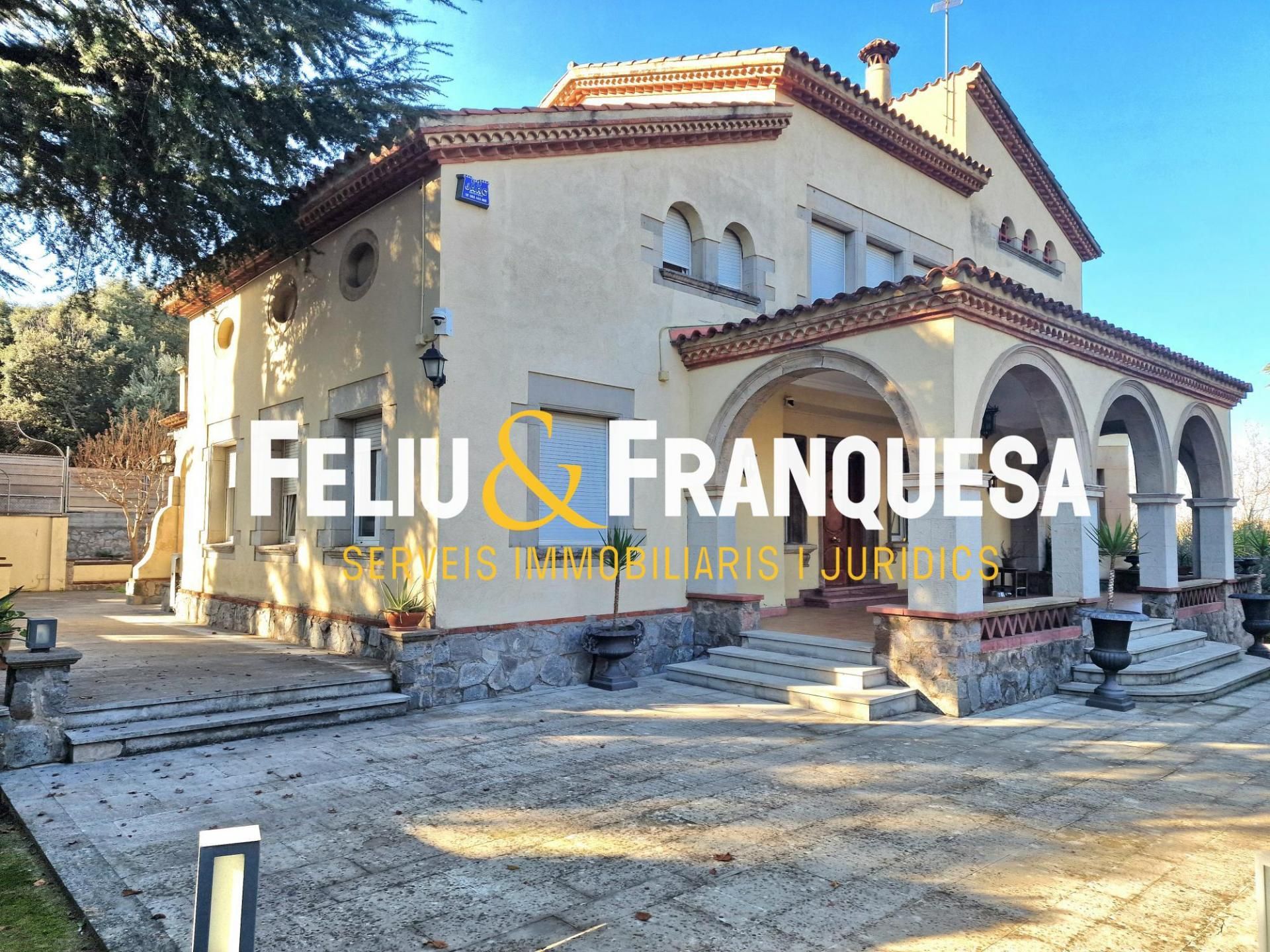 Exterior view of House or chalet for sale in Sant Cugat del Vallès  with Heating, Private garden and Terrace