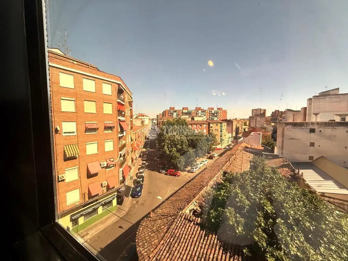 Vista exterior de Piso en venta en Talavera de la Reina con Aire acondicionado