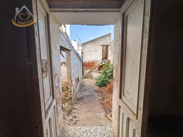 Residential land for sale in Calle Lepe 25