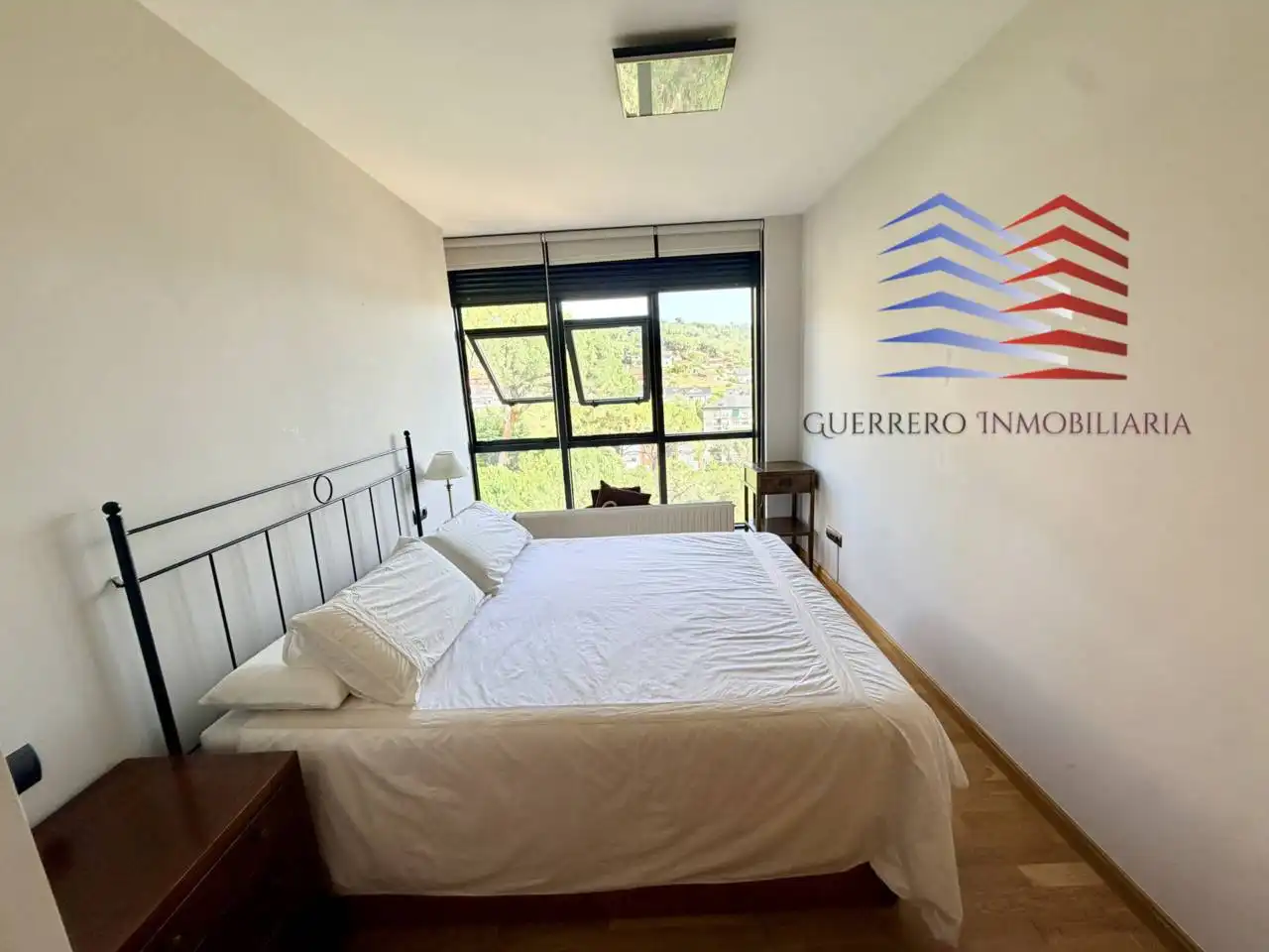 Vista exterior de Apartament en venda en Ourense Capital  amb Calefacció, Parquet i Traster