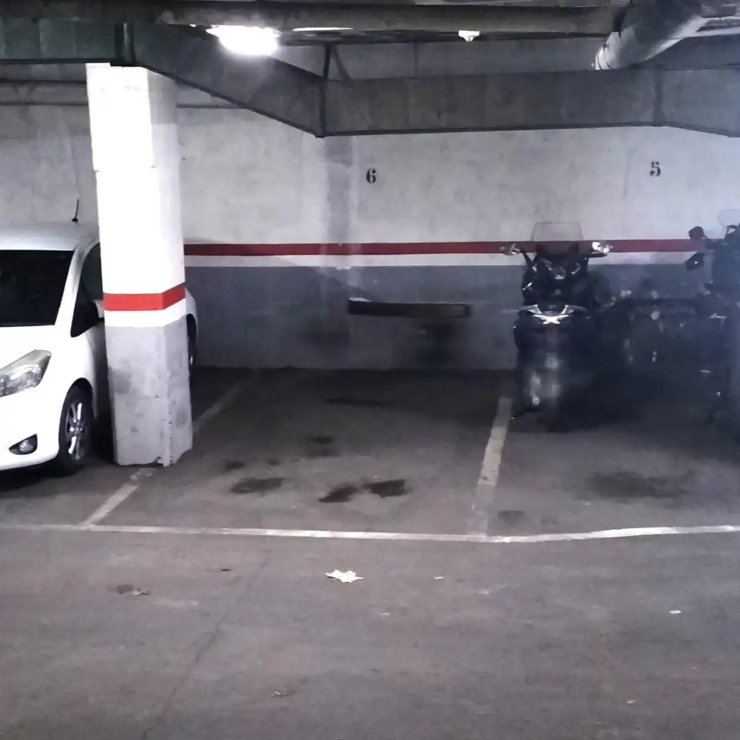 Einzelparkplatz zum Verkauf in Carrer Carrer de Girona, 337 337, imagen 3