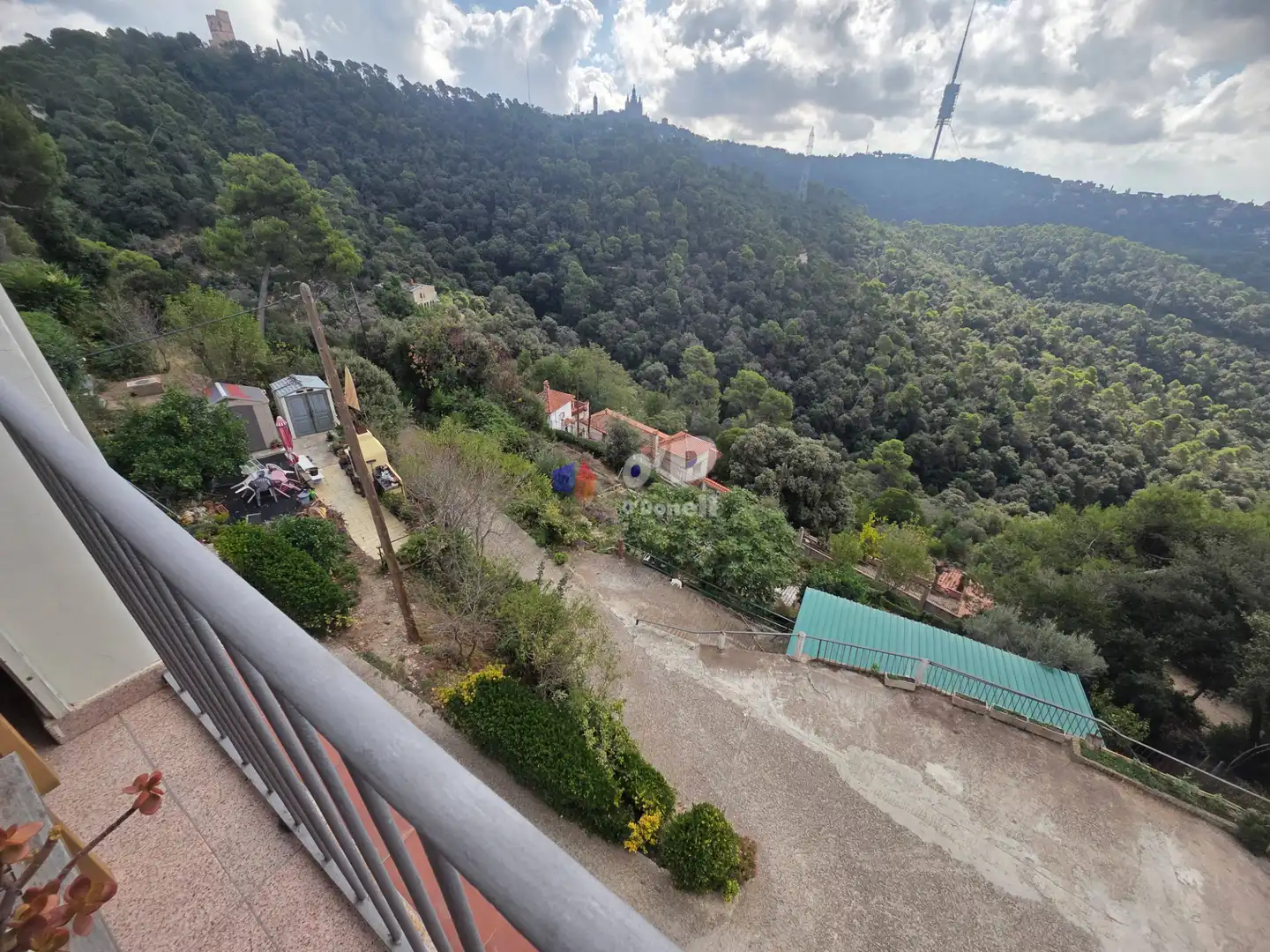 Pis en venda en Barcelona amb Jardí privat, Terrassa i Traster