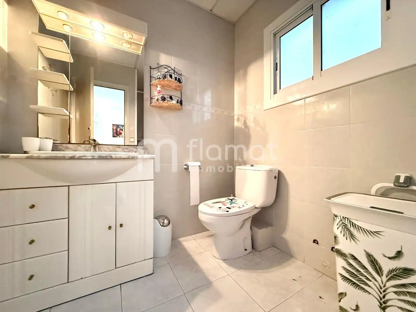 Bathroom of Flat for sale in Blanes  with Terrace