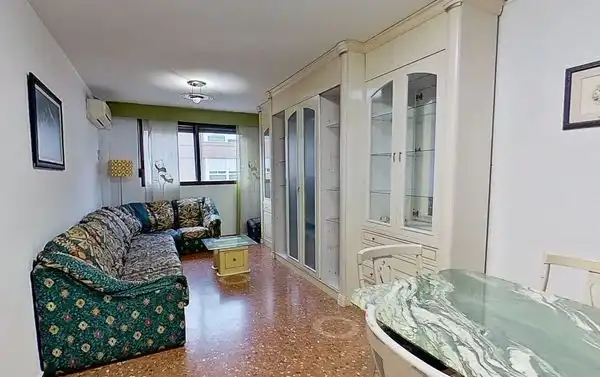 Schlafzimmer von Wohnung zum Verkauf in Xirivella