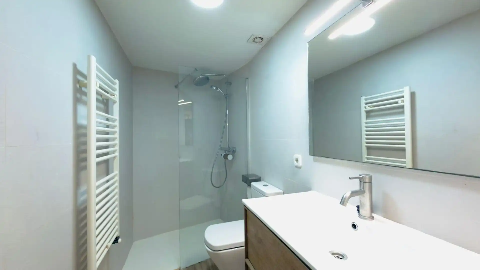 Baño de Casa o chalet en venta en Sant Pere de Riudebitlles con Aire acondicionado, Calefacción y Parquet