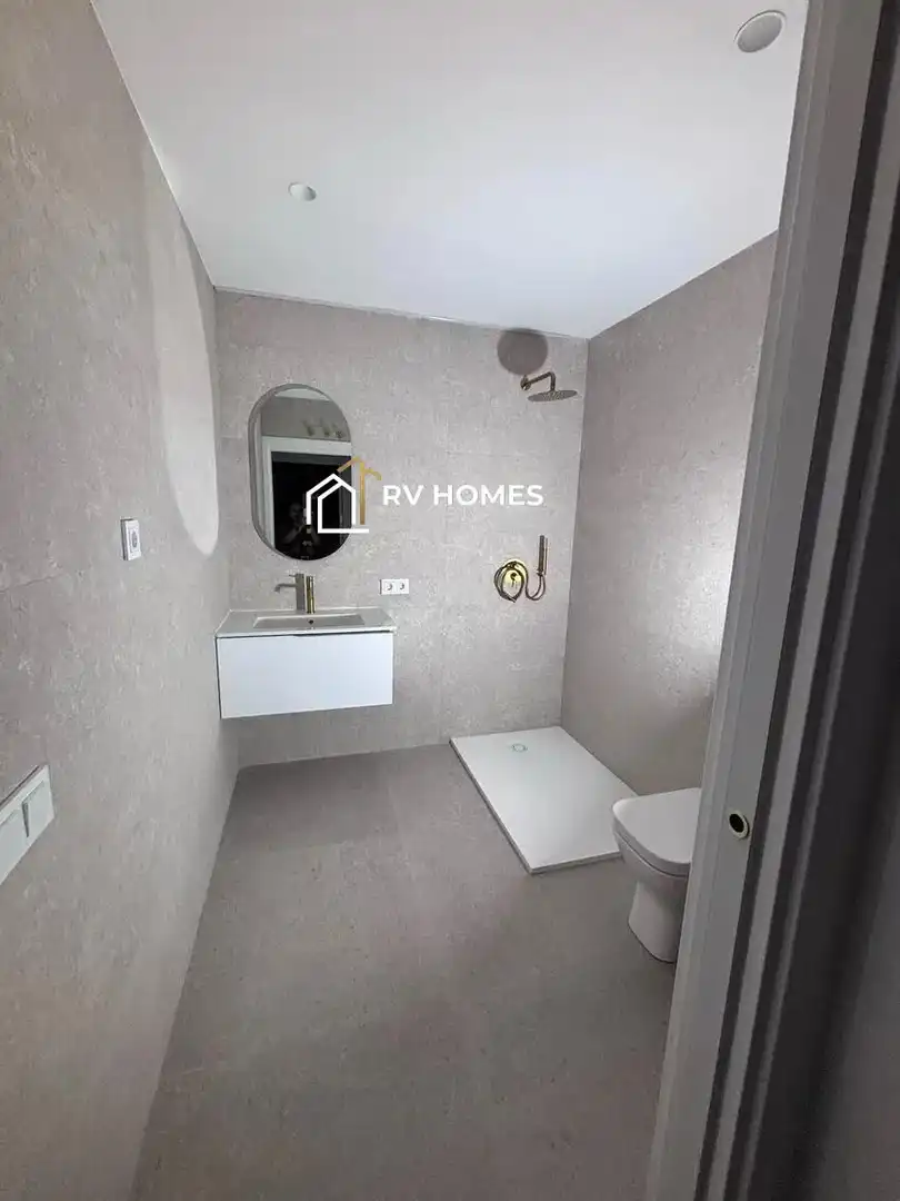Bathroom of Flat for rent in Cáceres  with Air Conditioner and Furnished