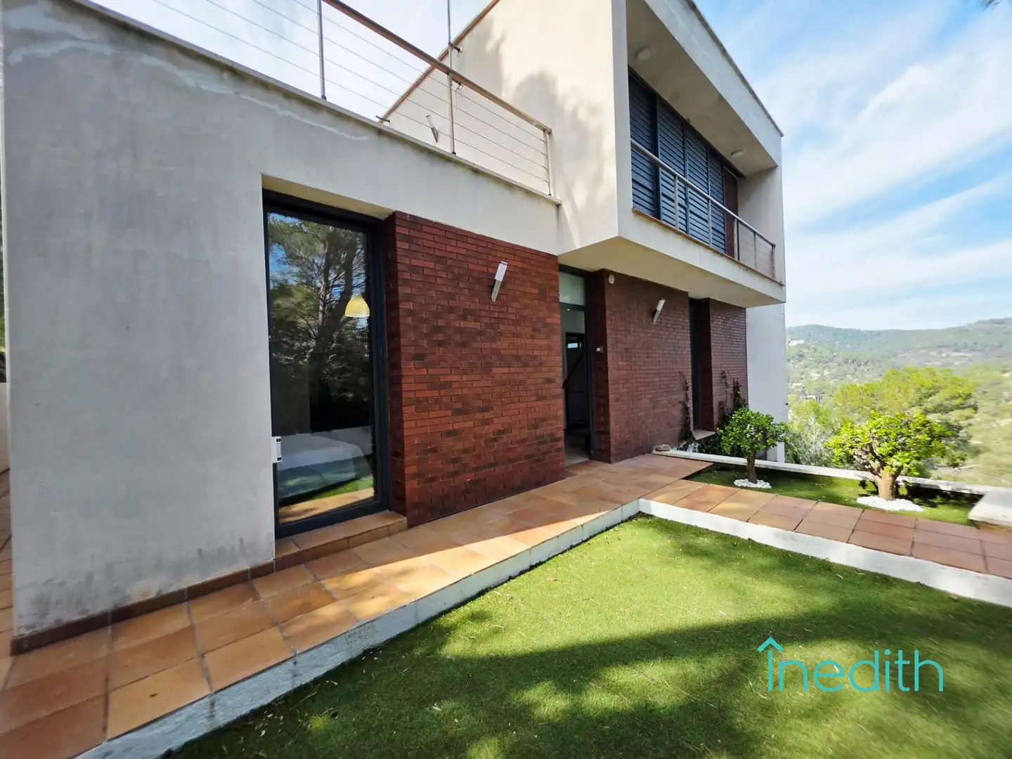 Jardí de Casa o xalet en venda en Cubelles amb Jardí privat, Terrassa i Traster