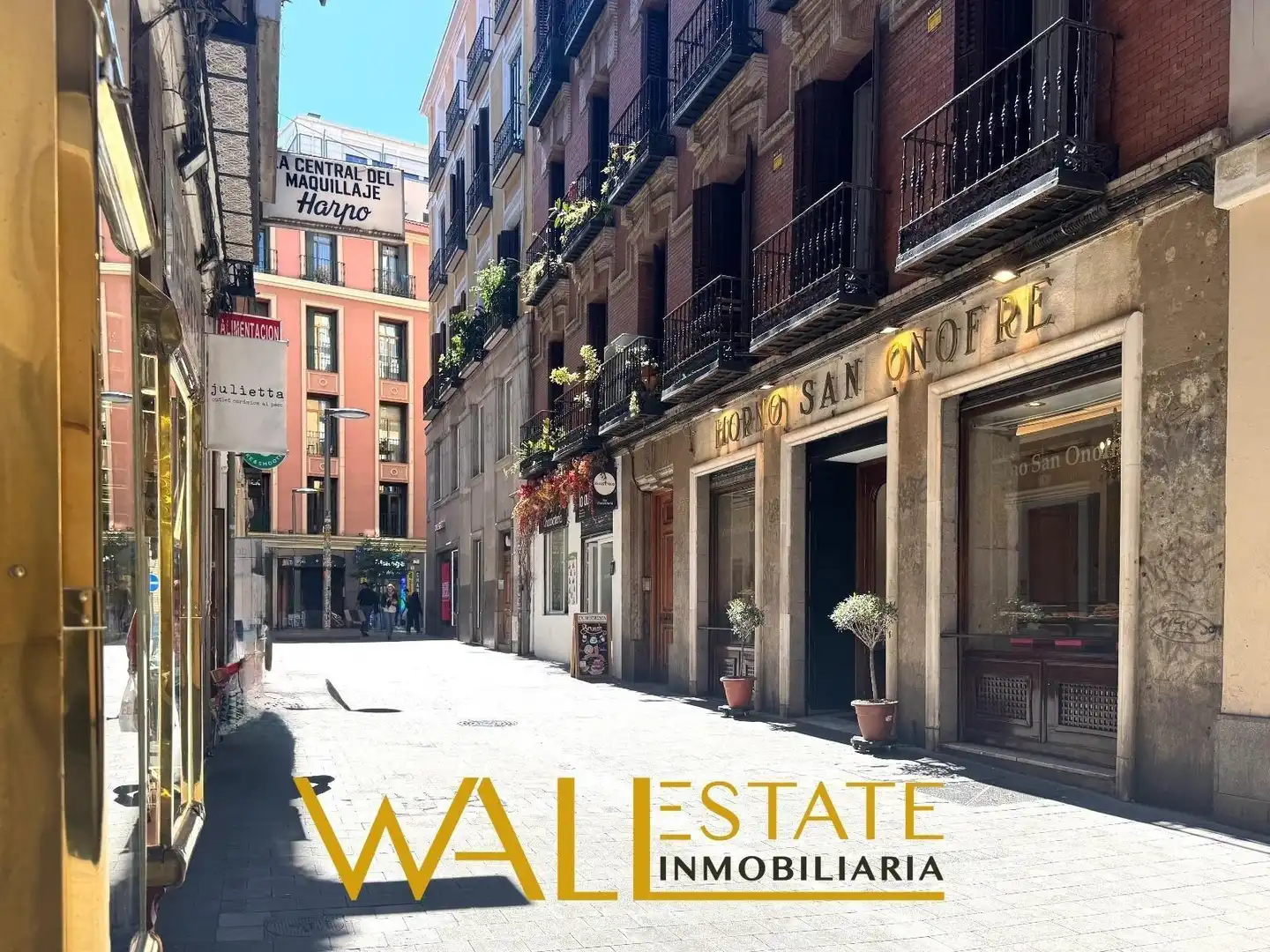 Exterior view of Flat for sale in Madrid  with Heating