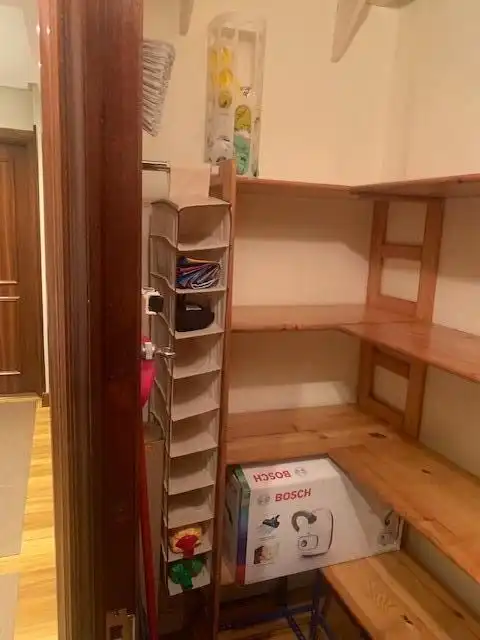 Schlafzimmer von Wohnung zur Miete in Bilbao  mit Heizung, Möbliert und Balkon