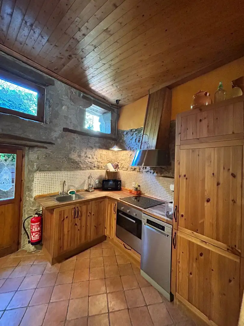 Cocina de Finca rústica en venta en Alpens con Calefacción, Parquet y Amueblado