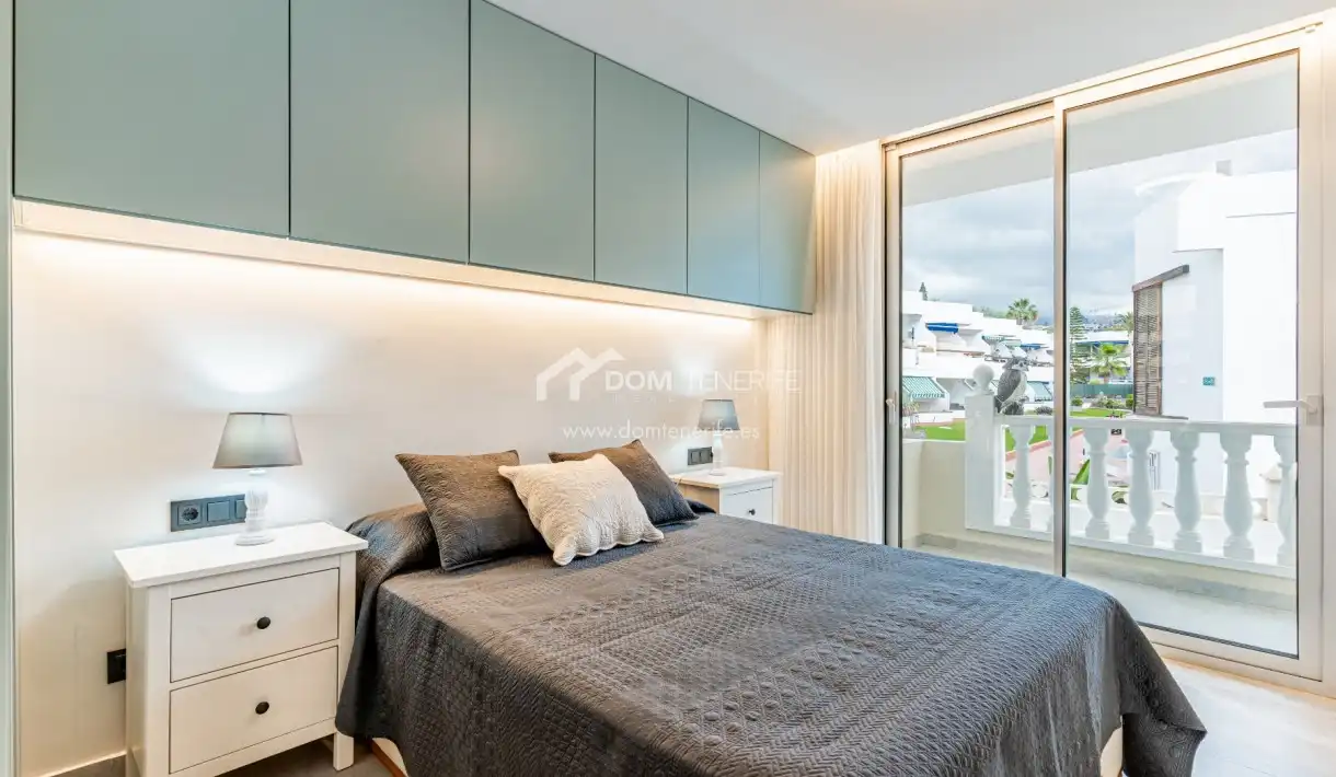 Habitación de Casa o chalet en venta en Arona con Terraza y Piscina