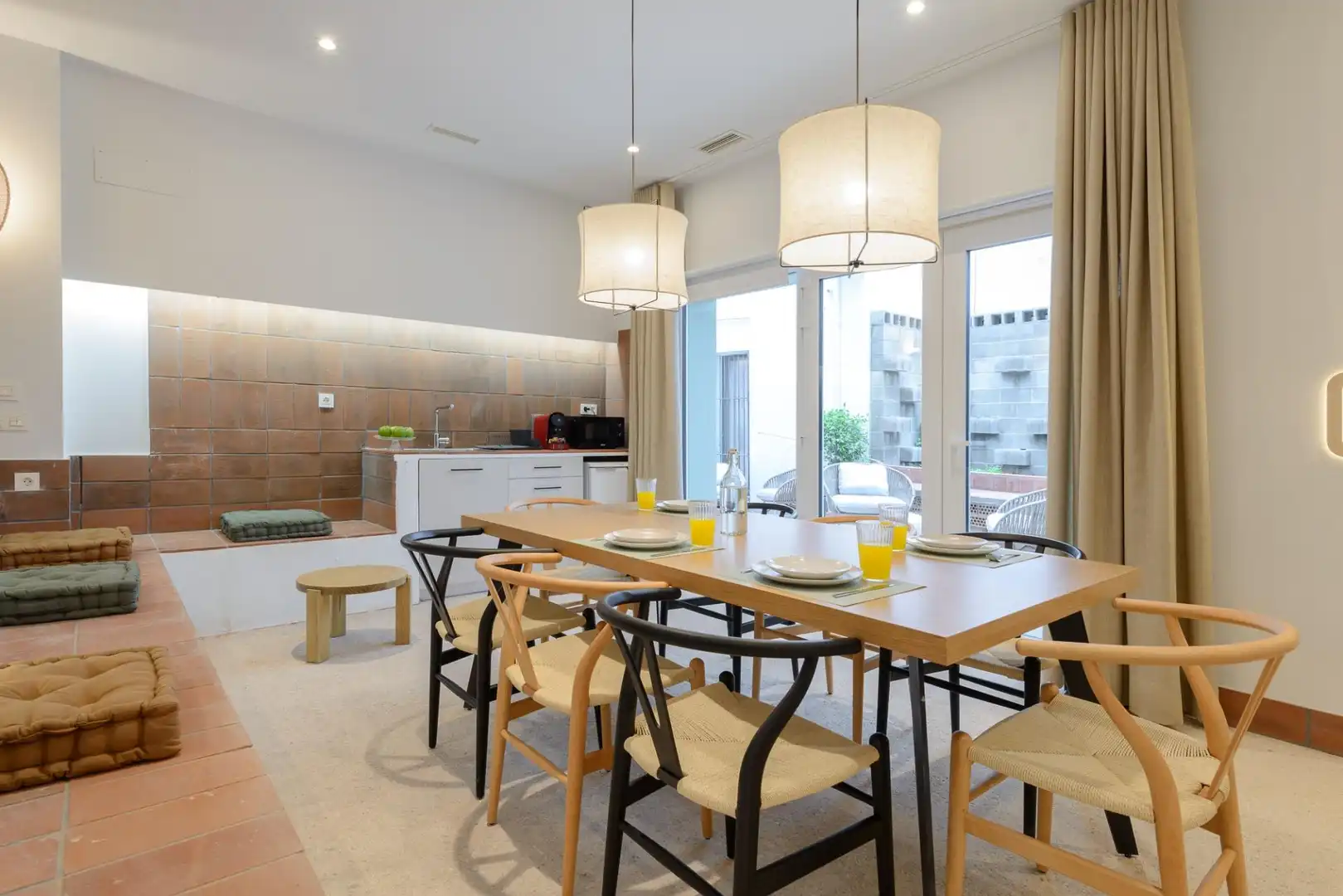 Dining room of Study for rent in Madrid  with Air Conditioner, Heating and Furnished