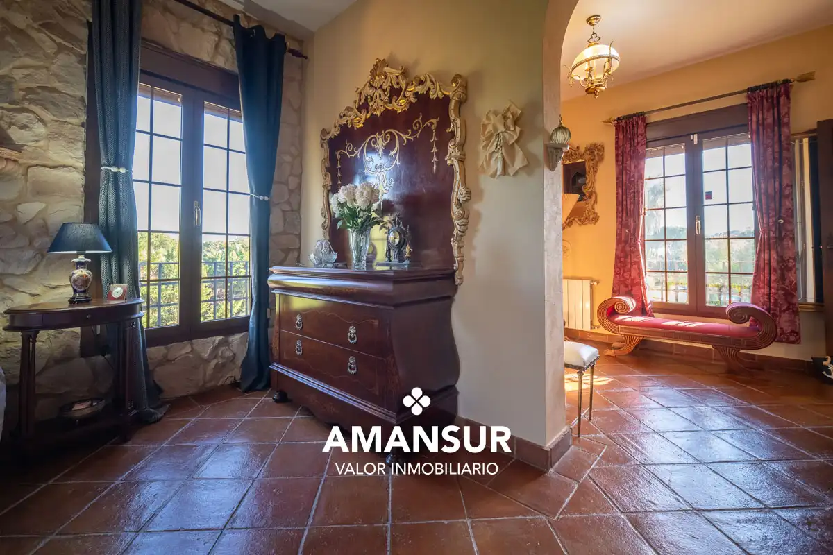 Chalet con piscina en venta en Avenida del Almendro, imagen 58