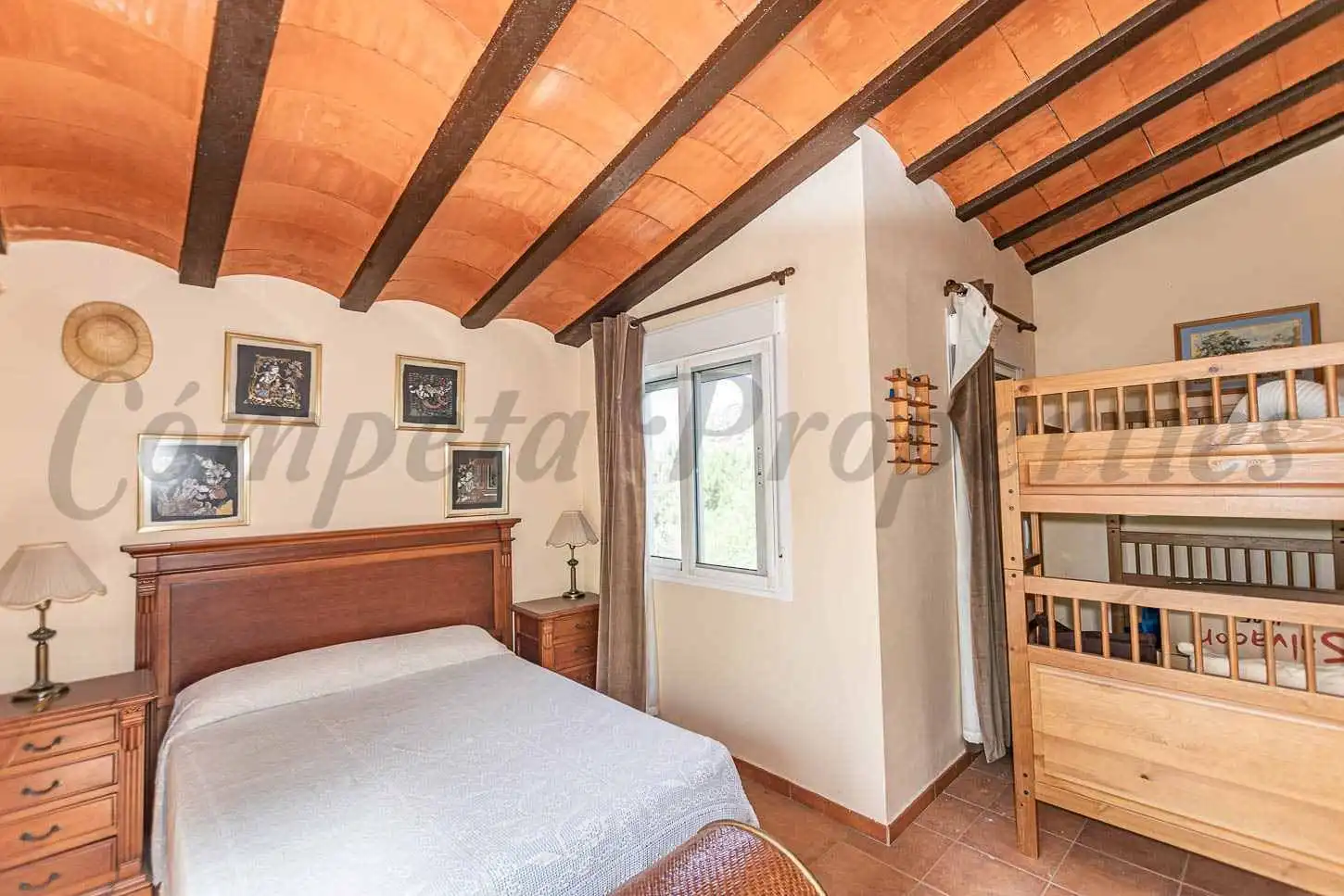 Casa amb piscina en venda a Sayalonga, imagen 17