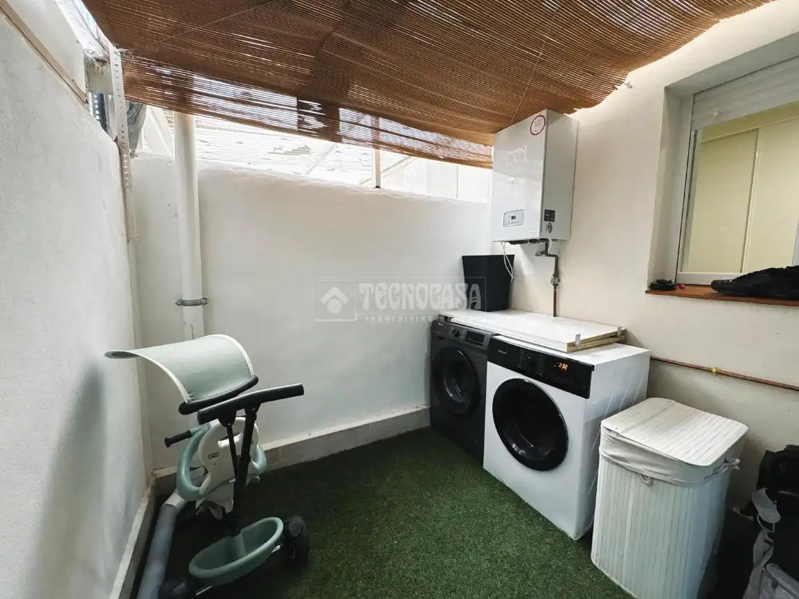 Flat for sale in Madrid  with Air Conditioner and Heating