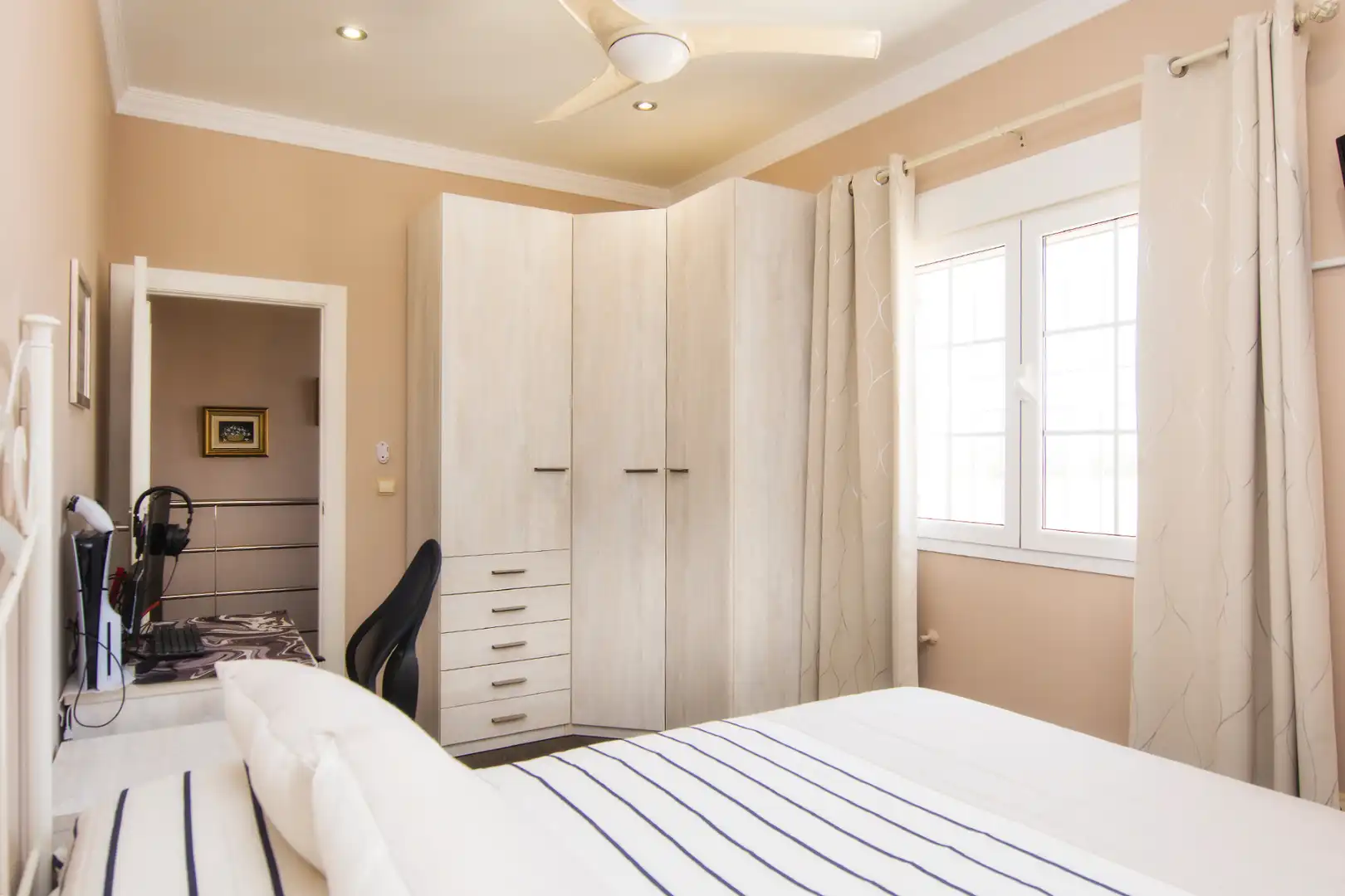 Habitación de Casa o chalet en venta en Carboneras con Aire acondicionado, Calefacción y Jardín privado