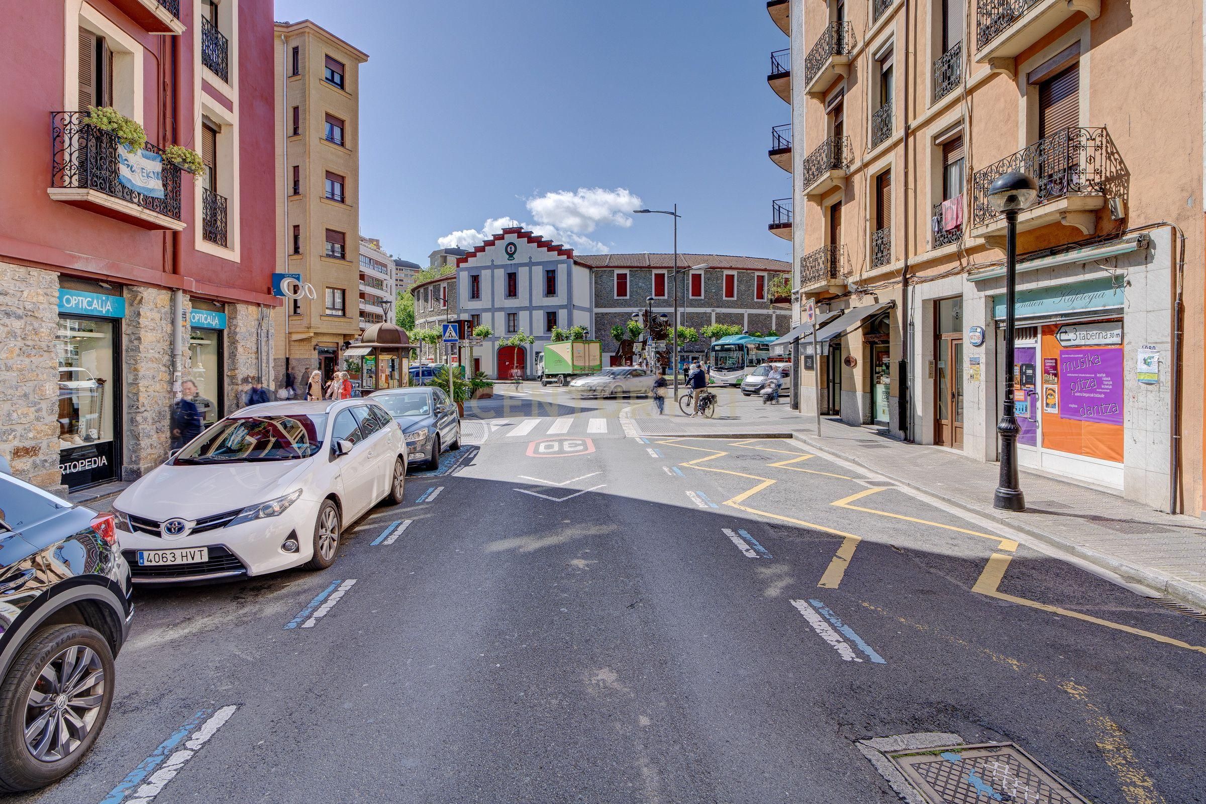 Exterior view of Premises for sale in Tolosa