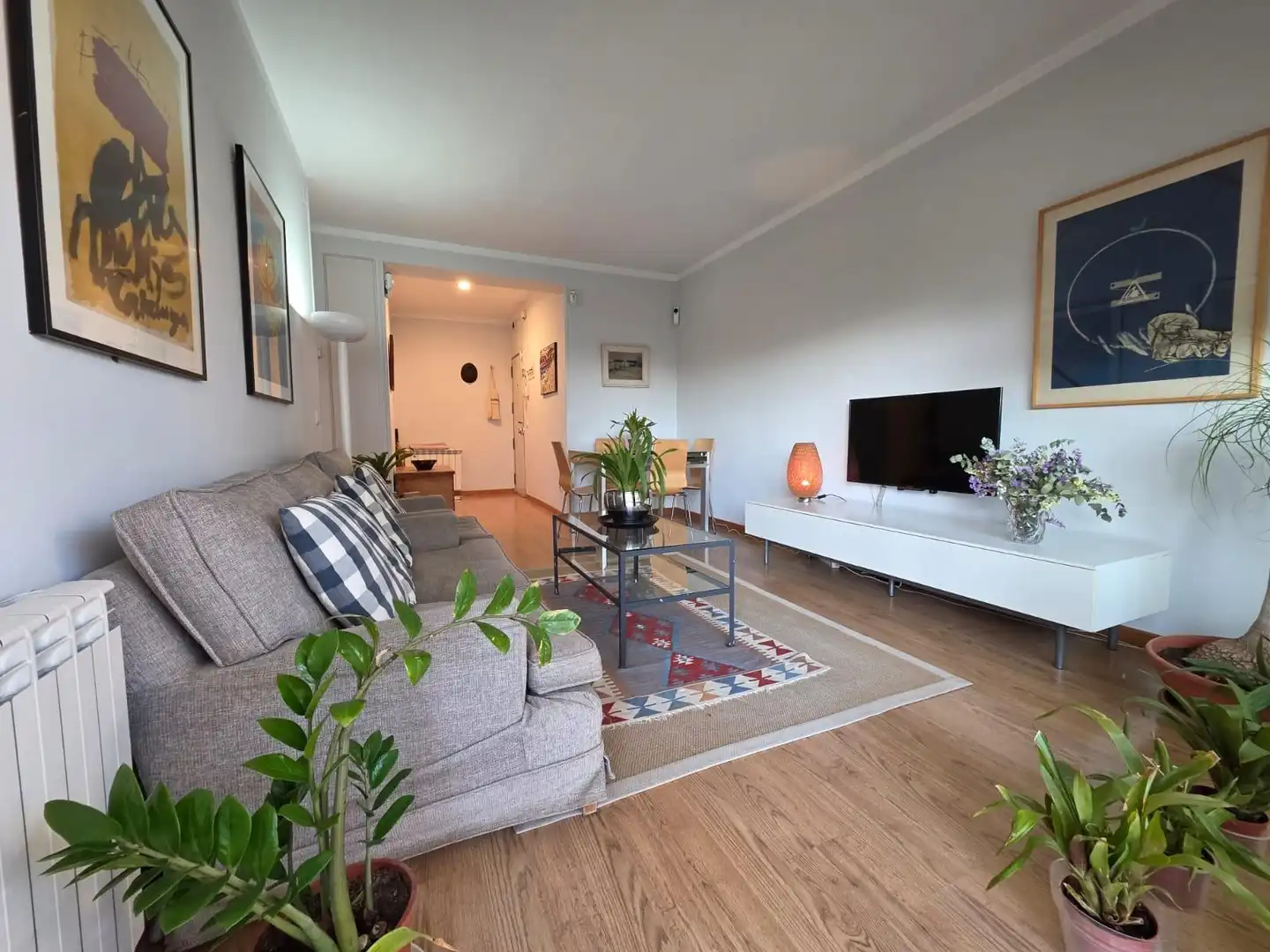 Wohnzimmer von Wohnungen zum Verkauf in Sitges mit Heizung, Privatgarten und Terrasse