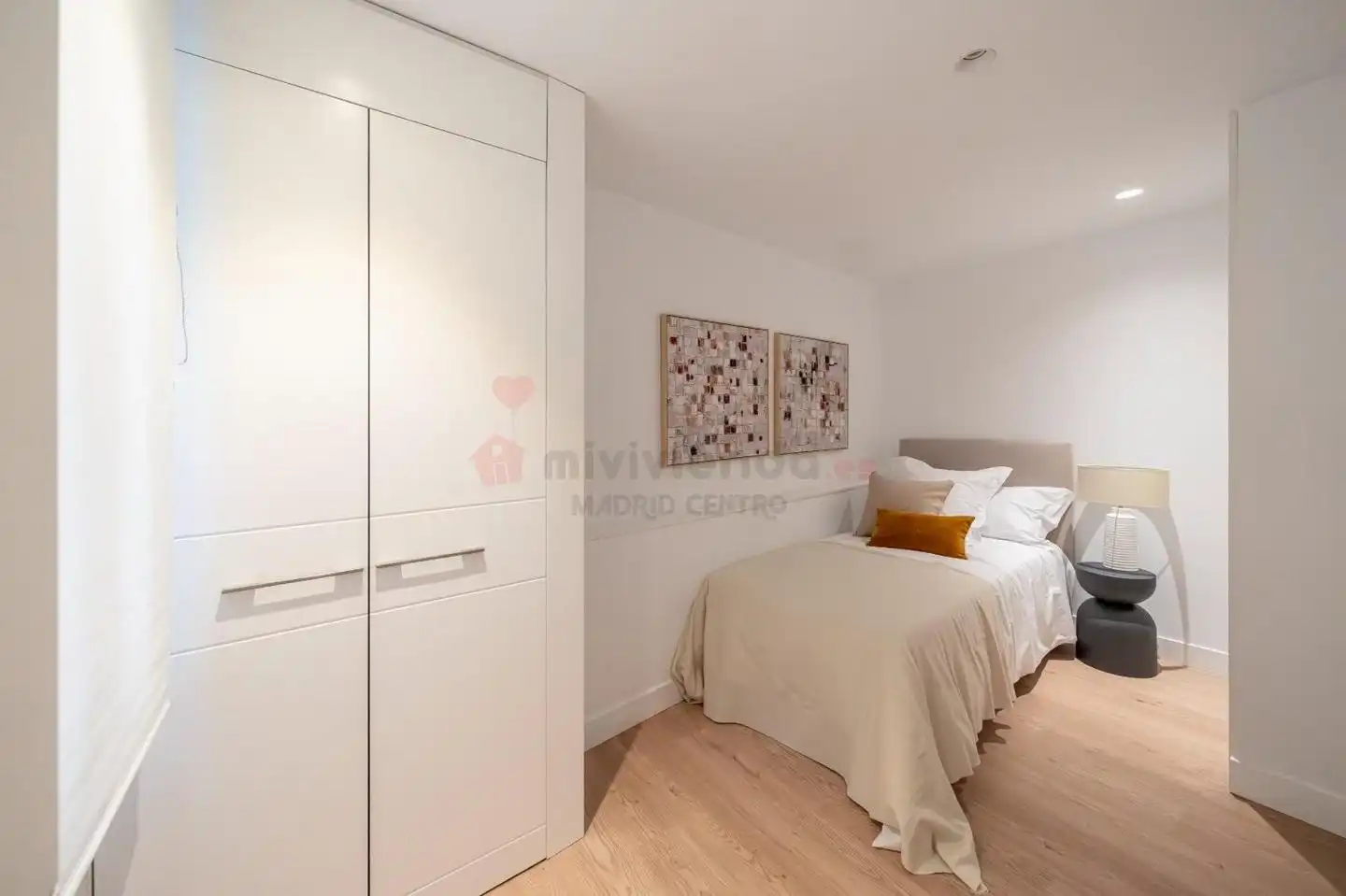 Piso con terraza en venta en Calle de Pérez Galdós, imagen 30