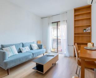 Living room of Flat to rent in  Madrid Capital  with Air Conditioner and Balcony