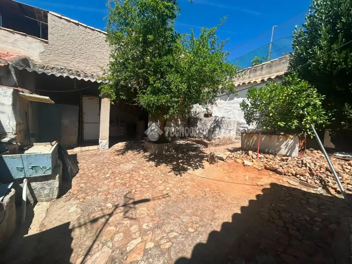 Casa adosada en venda en Puertollano