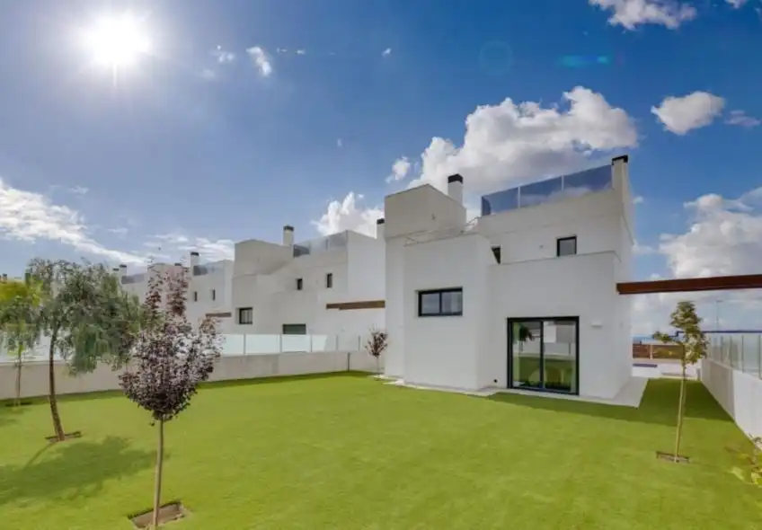 Außenansicht von Haus oder Chalet zum Verkauf in Mutxamel mit Klimaanlage, Heizung und Privatgarten
