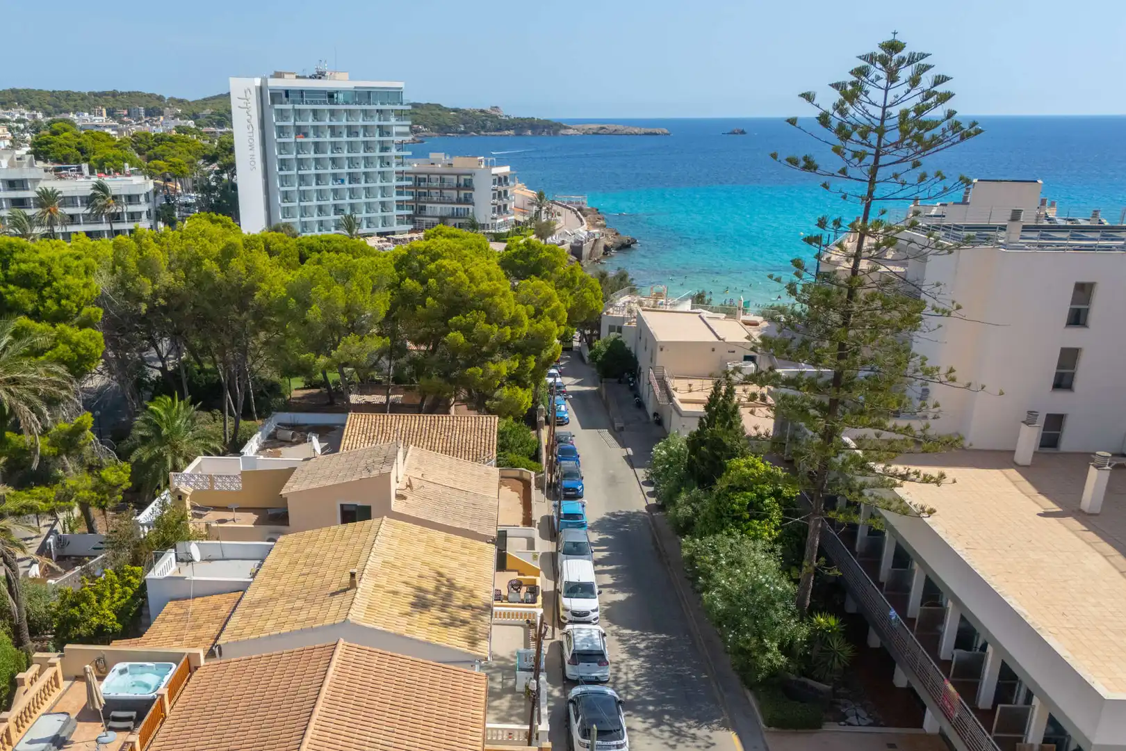 Vista exterior de Casa adosada en venda en Cala Ratjada