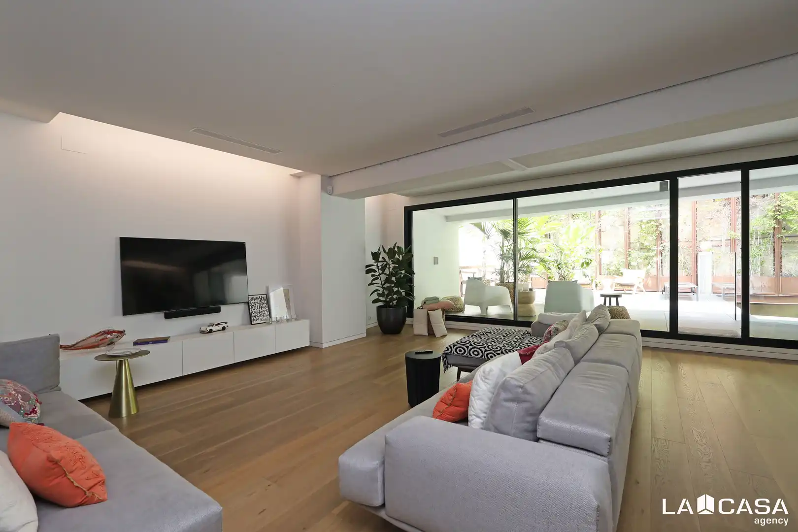 Sala de estar de Dúplex en venta en Barcelona con Terraza y Piscina