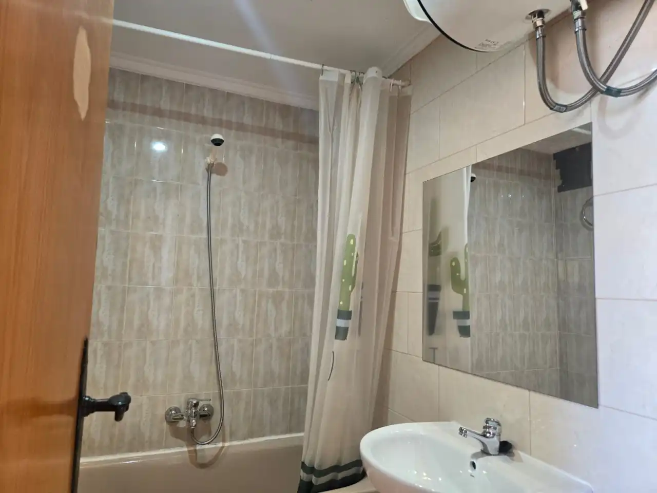 Baño de Estudio en venta en Torrevieja con Aire acondicionado, Calefacción y Terraza