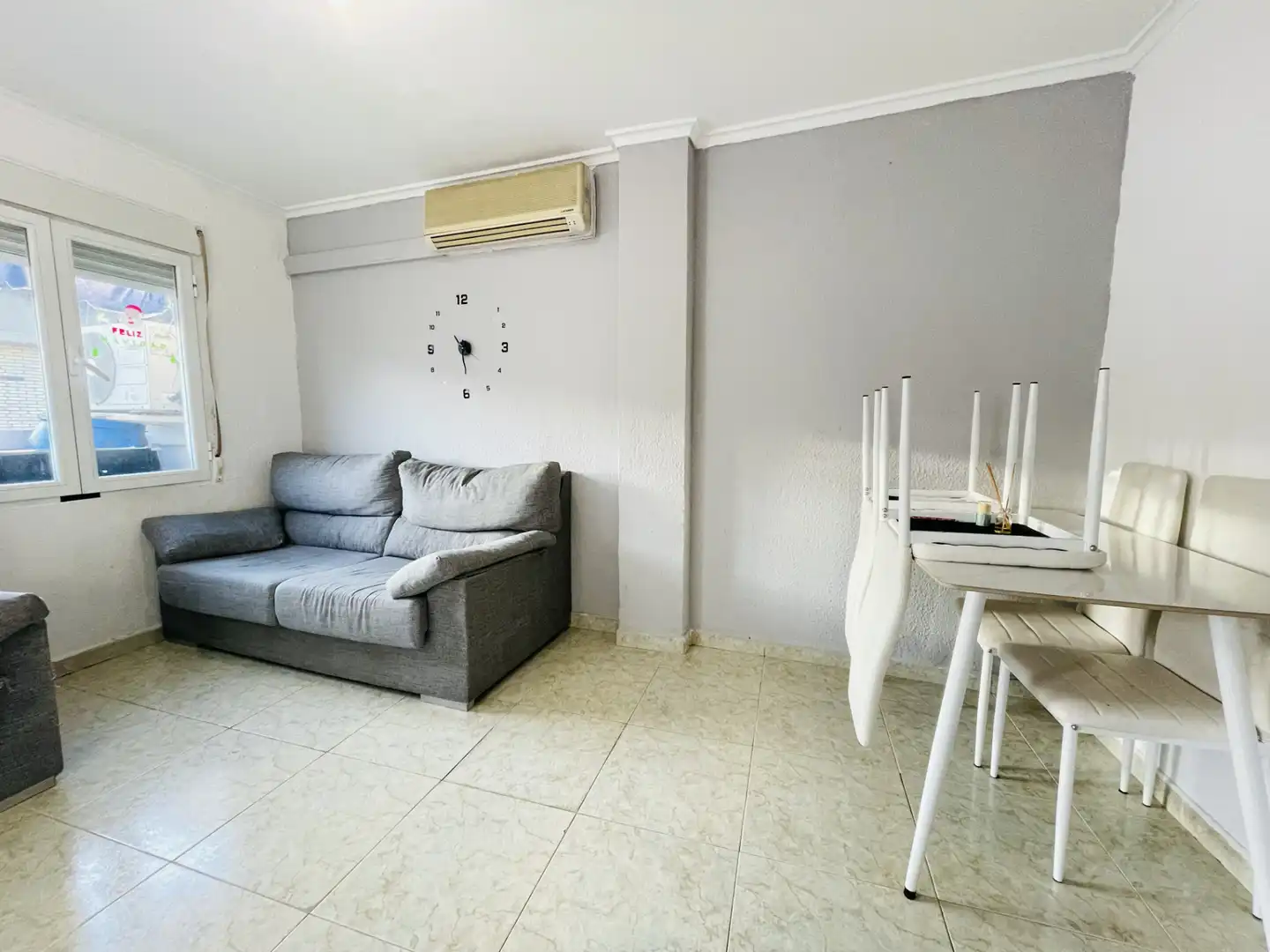 Living room of Flat for sale in Alagón  with Terrace, Storage room and Furnished