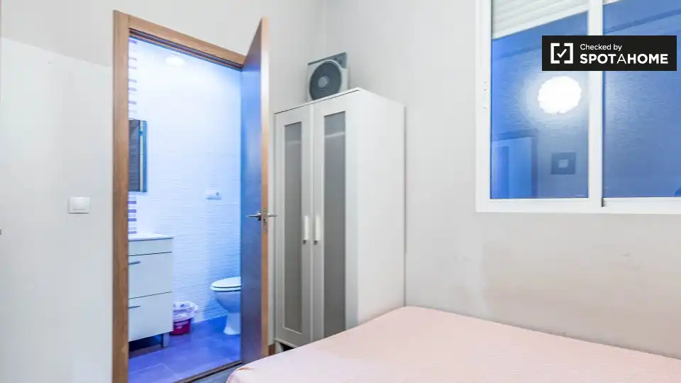 Habitación de Piso para compartir en Valencia con Aire acondicionado, Calefacción y Amueblado