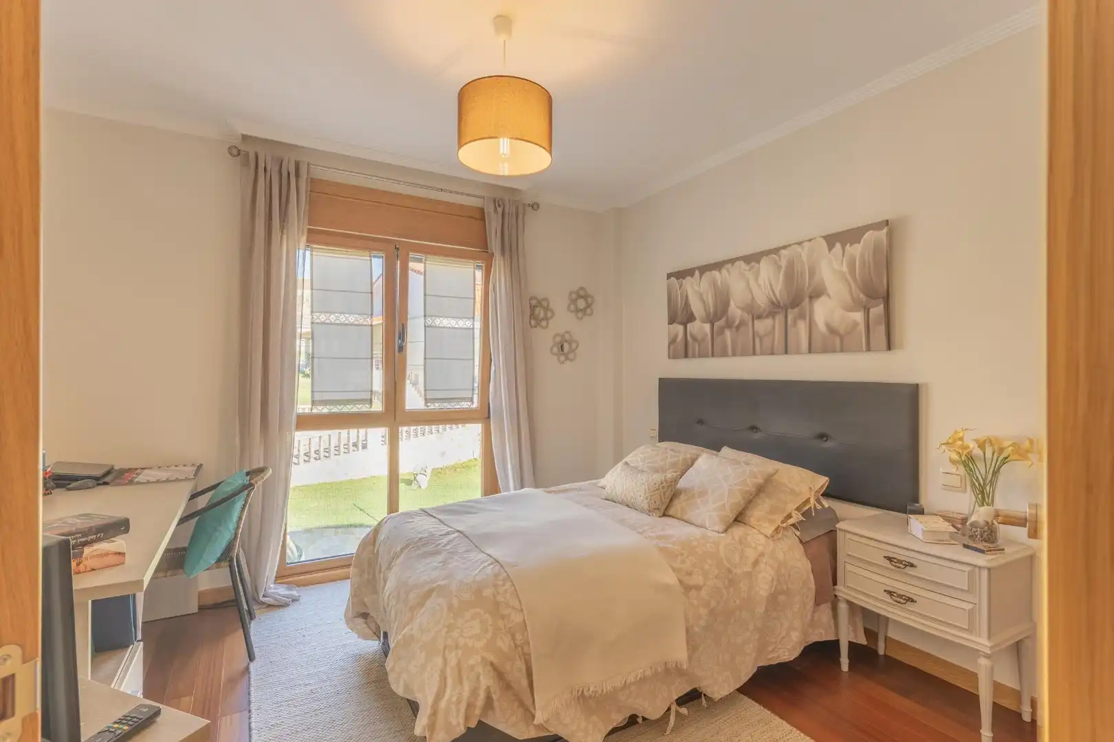 Habitación de Casa adosada en venta en Moaña con Calefacción, Terraza y Amueblado