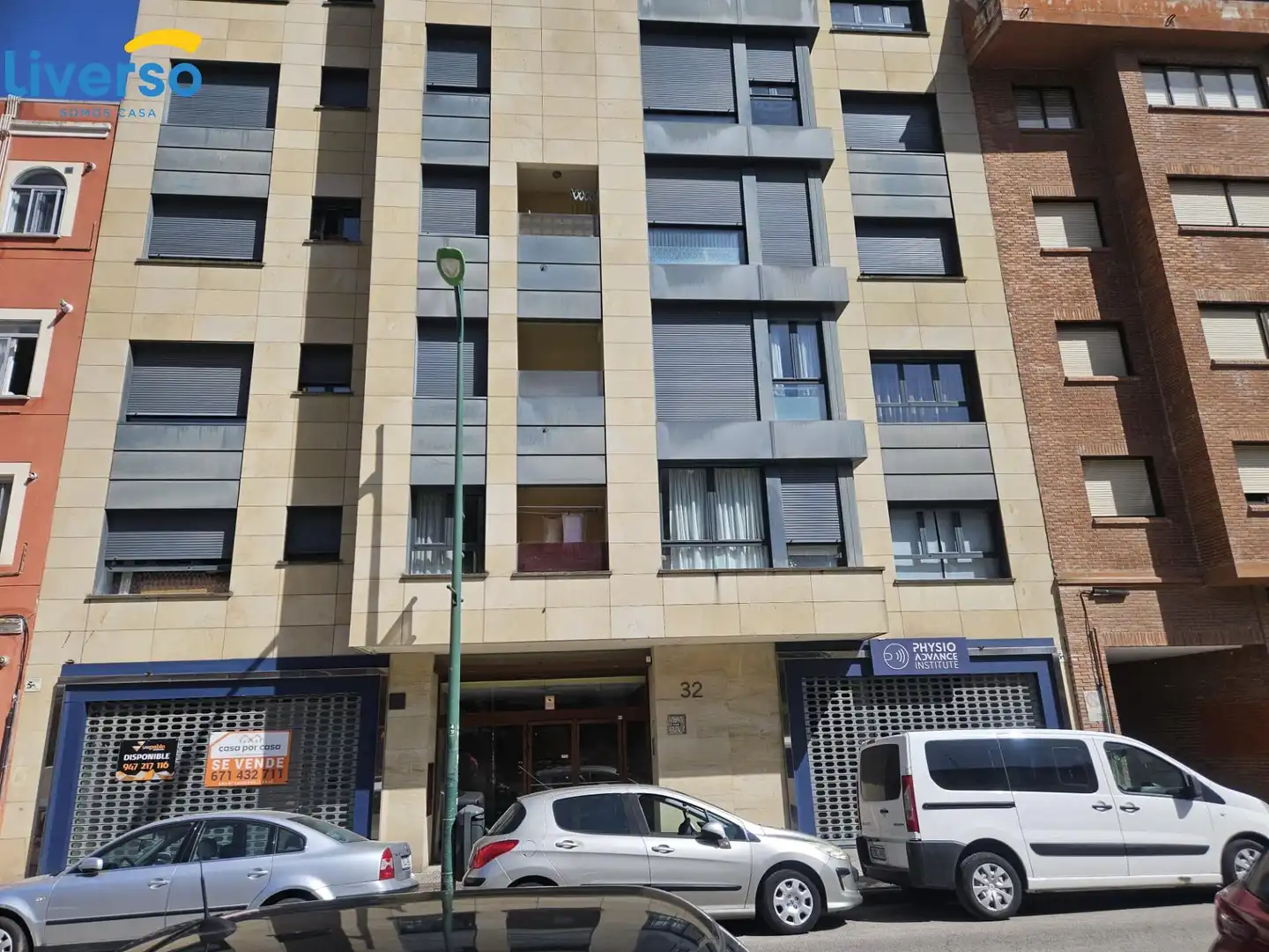 Vista exterior de Piso en venta en Burgos con Amueblado