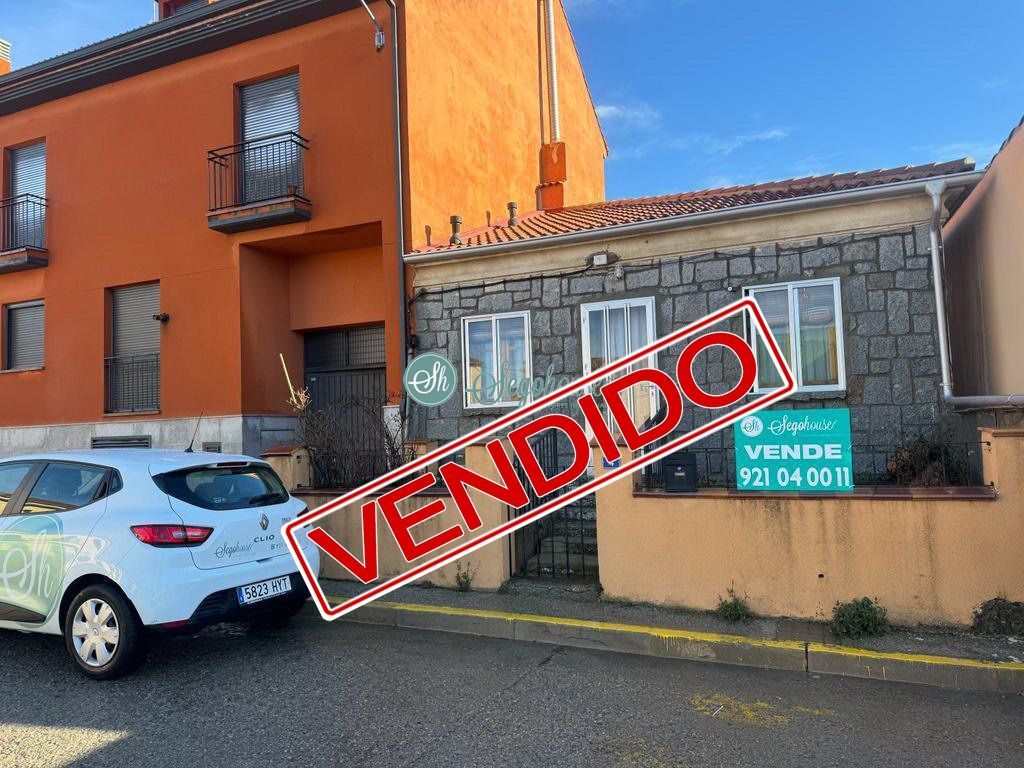 Vista exterior de Casa o xalet en venda en Segovia Capital amb Calefacció i Terrassa