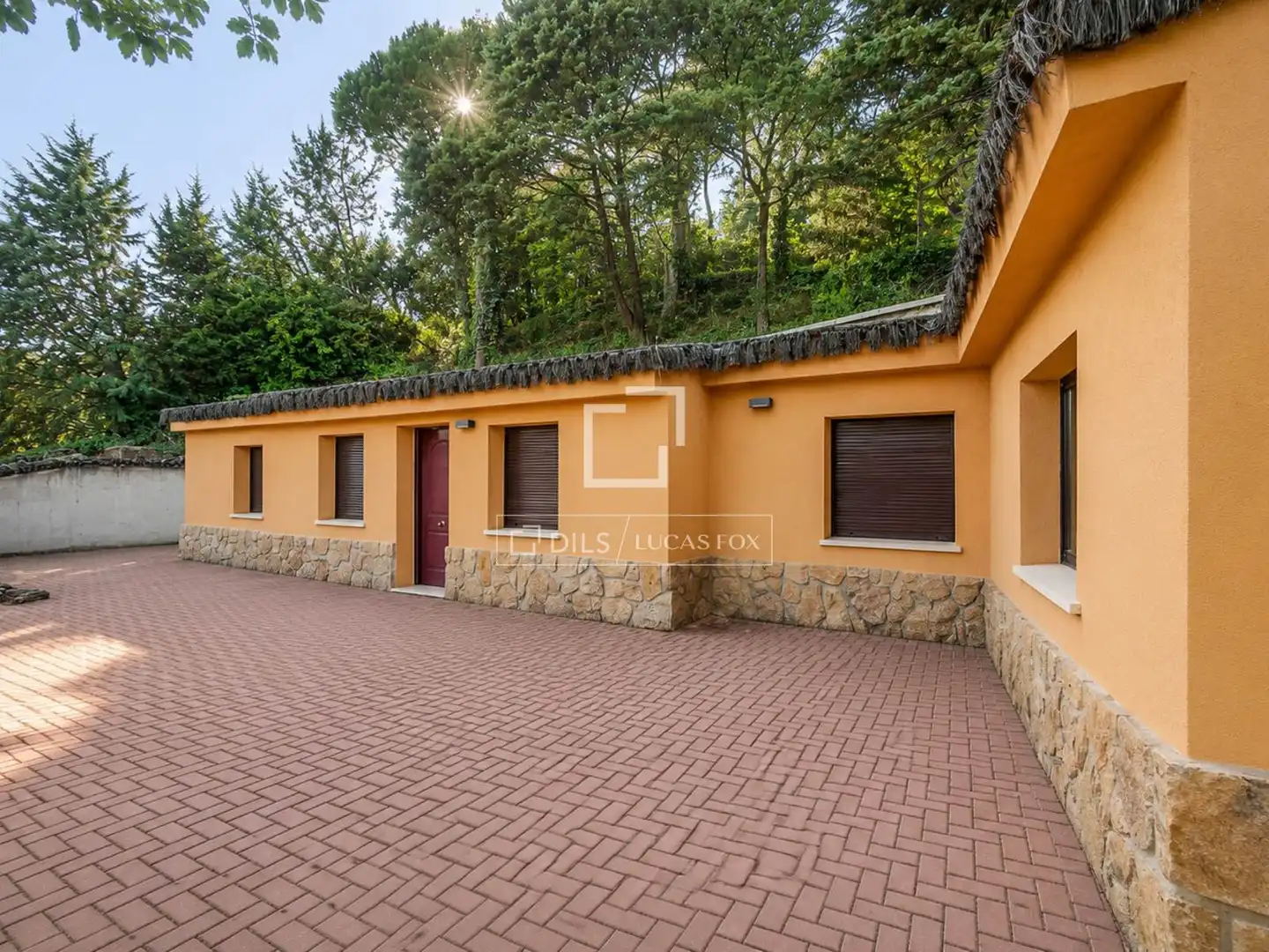 Vista exterior de Finca rústica en venda en Algete amb Aire condicionat, Calefacció i Jardí privat