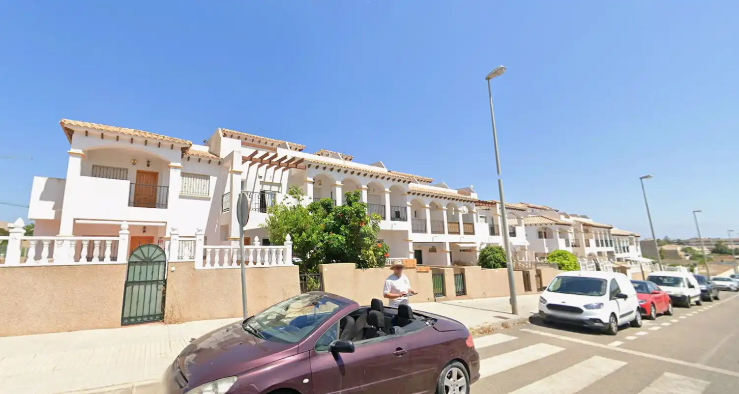 Casa en venta en ALMORAVIDES-CIÑUELICA