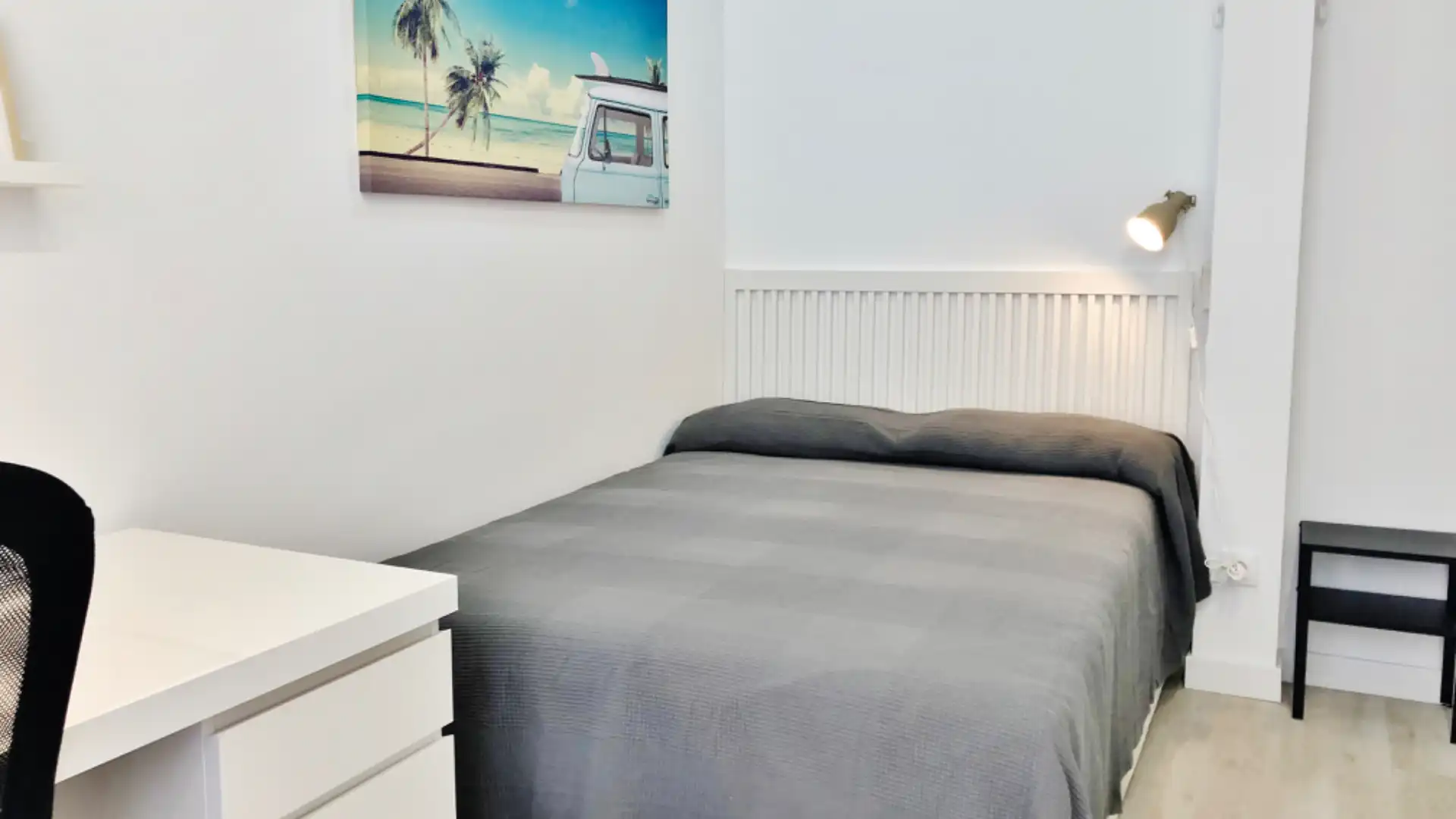 Bedroom of Flat for sale in  Madrid Capital  with Heating, Furnished and Oven