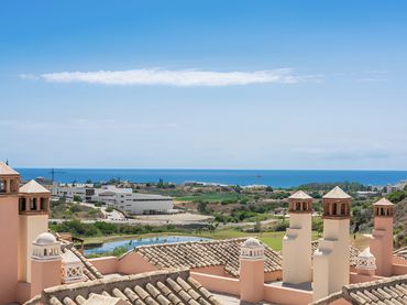 Adossat amb piscina en venda a Estepona Pueblo
