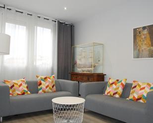 Living room of Flat to rent in  Granada Capital  with Heating