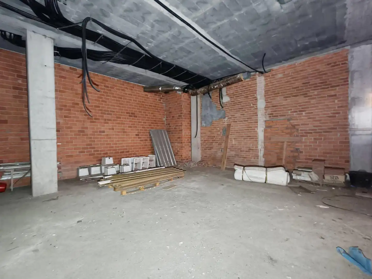 Commercial properties for sale in 36640, 1, Pontecesures